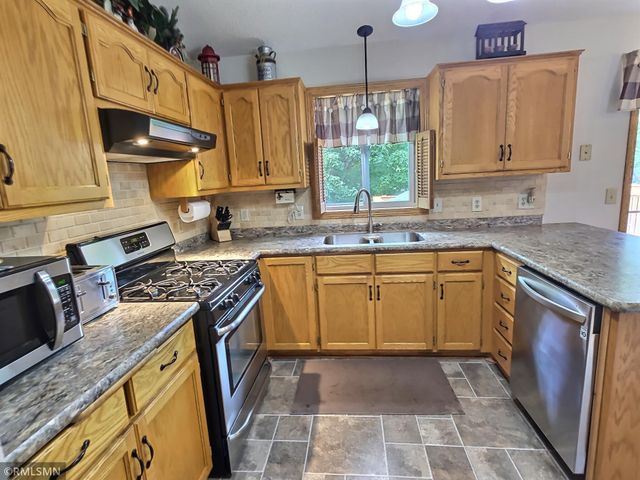 12617 Rolling Ridge Road, Becker, MN 55308