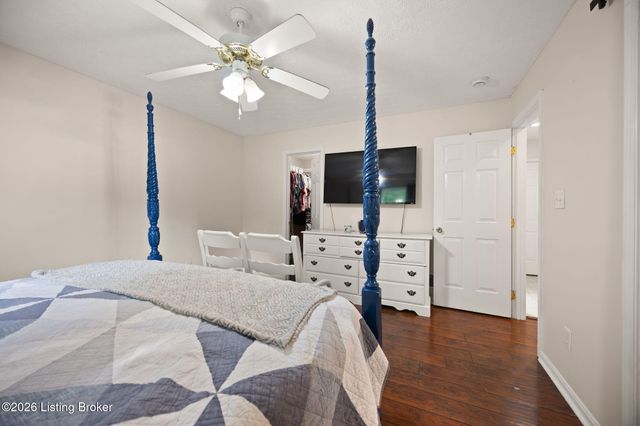 7113 Alma June Way, Louisville, KY 40228