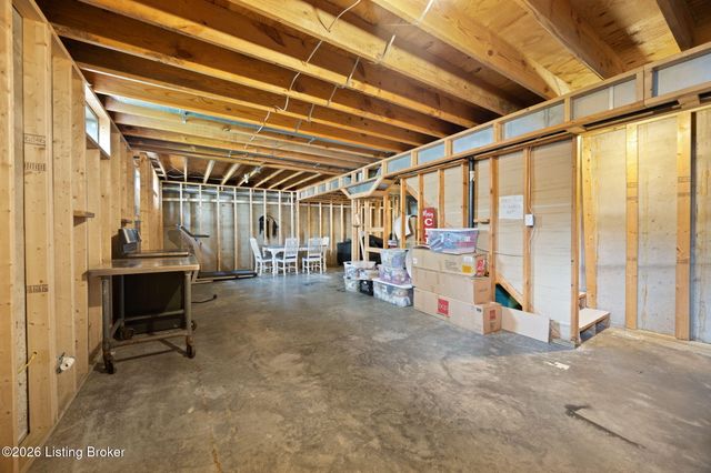 7113 Alma June Way, Louisville, KY 40228