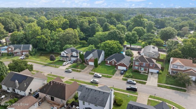 7113 Alma June Way, Louisville, KY 40228
