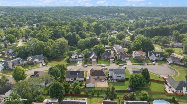 7113 Alma June Way, Louisville, KY 40228
