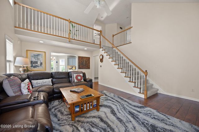 7113 Alma June Way, Louisville, KY 40228