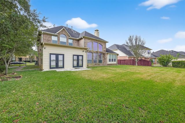 3839 Lakeridge Canyon Drive, Sugar Land, TX 77498
