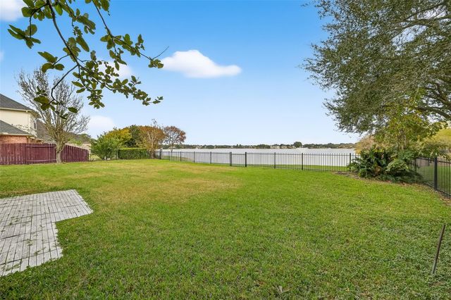 3839 Lakeridge Canyon Drive, Sugar Land, TX 77498