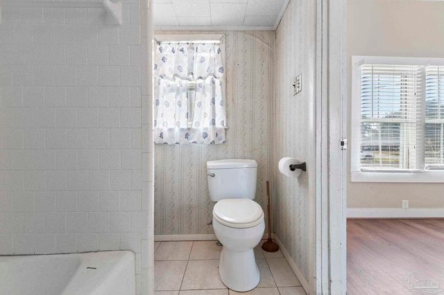 796 S E St, Pensacola, FL 32502