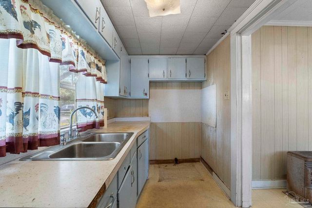 796 S E St, Pensacola, FL 32502