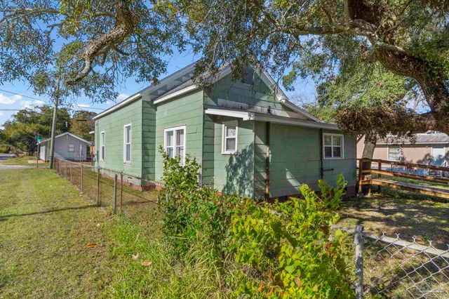 796 S E St, Pensacola, FL 32502