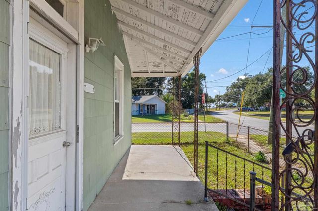 796 S E St, Pensacola, FL 32502