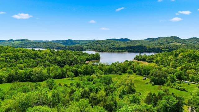 2699 Brooks Bend Ln, Gainesboro, TN 38562