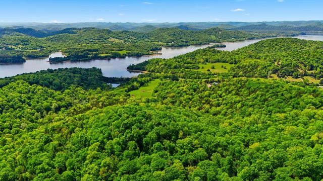 2699 Brooks Bend Ln, Gainesboro, TN 38562