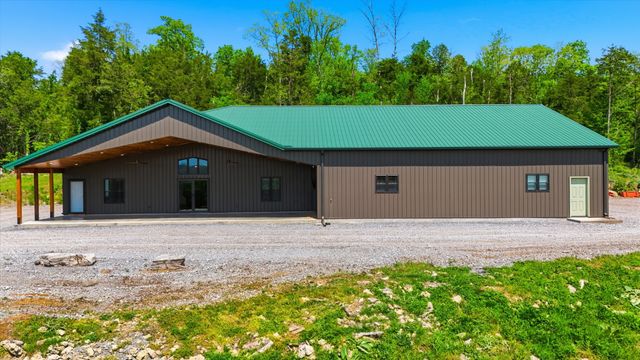 2699 Brooks Bend Ln, Gainesboro, TN 38562