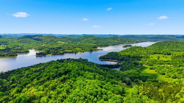 2699 Brooks Bend Ln, Gainesboro, TN 38562