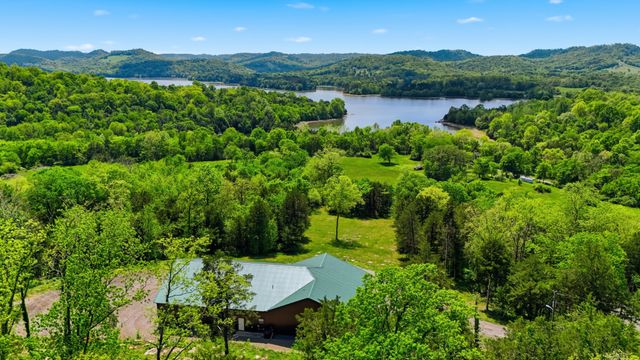2699 Brooks Bend Ln, Gainesboro, TN 38562