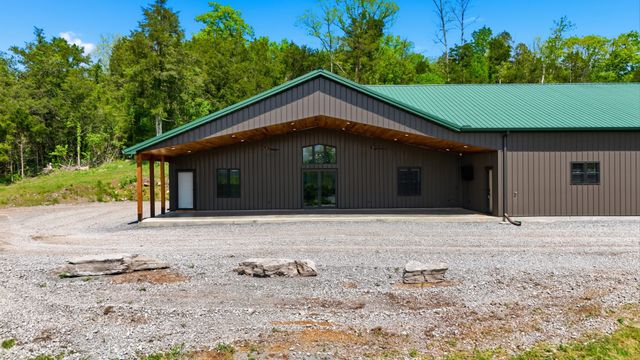 2699 Brooks Bend Ln, Gainesboro, TN 38562