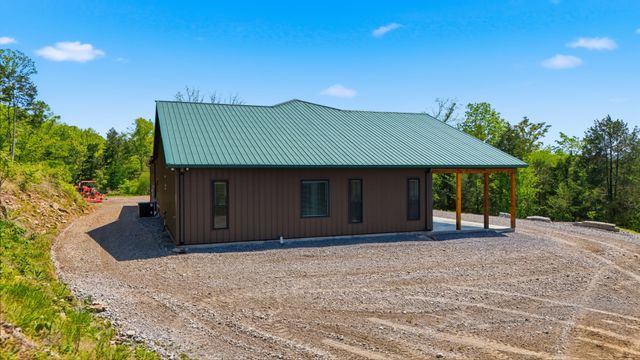 2699 Brooks Bend Ln, Gainesboro, TN 38562