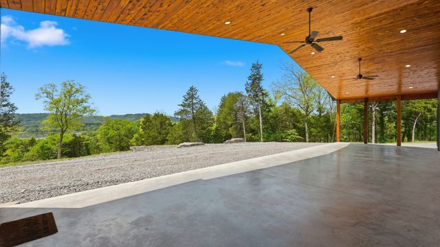 2699 Brooks Bend Ln, Gainesboro, TN 38562