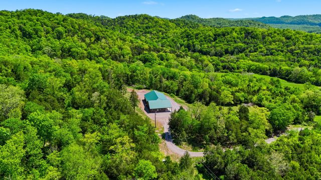 2699 Brooks Bend Ln, Gainesboro, TN 38562