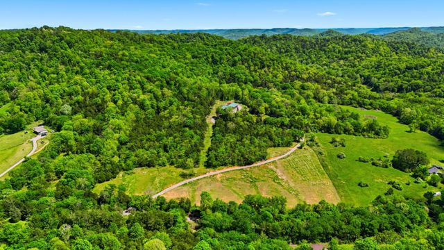 2699 Brooks Bend Ln, Gainesboro, TN 38562