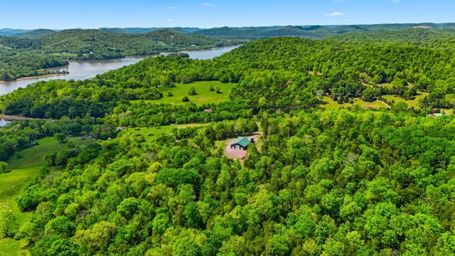 2699 Brooks Bend Ln, Gainesboro, TN 38562
