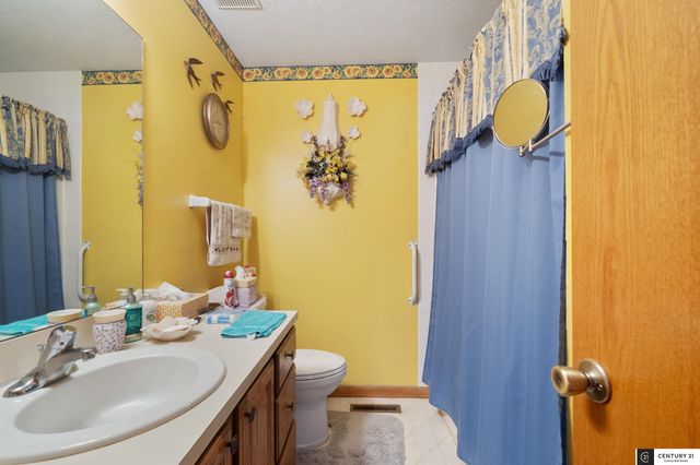 1310 Edgewood Boulevard, Papillion, NE 68046