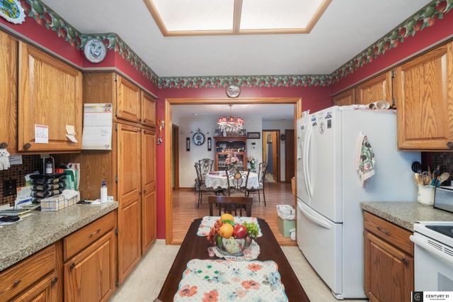 1310 Edgewood Boulevard, Papillion, NE 68046