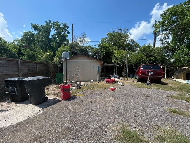 7611 Buena Vista Street, Houston, TX 77087
