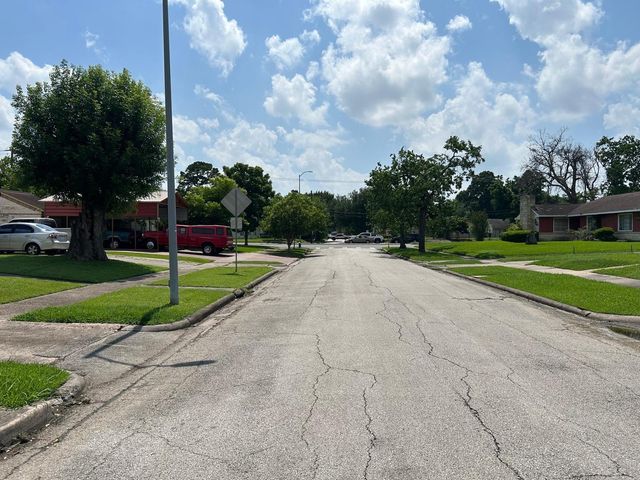 7611 Buena Vista Street, Houston, TX 77087