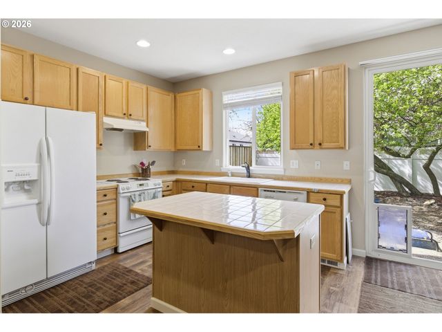 3223 Sw 179TH Ter, Beaverton, OR 97003