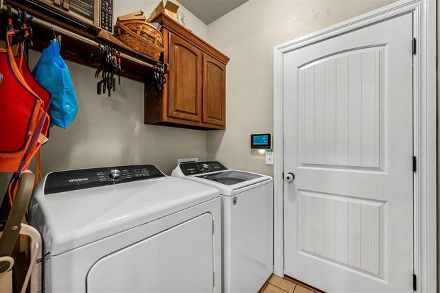 11 NE Summerwood Dr, Elgin, OK 73538