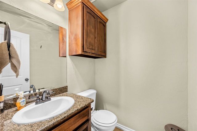 11 NE Summerwood Dr, Elgin, OK 73538