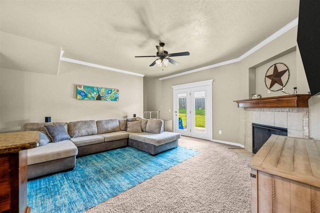 11 NE Summerwood Dr, Elgin, OK 73538