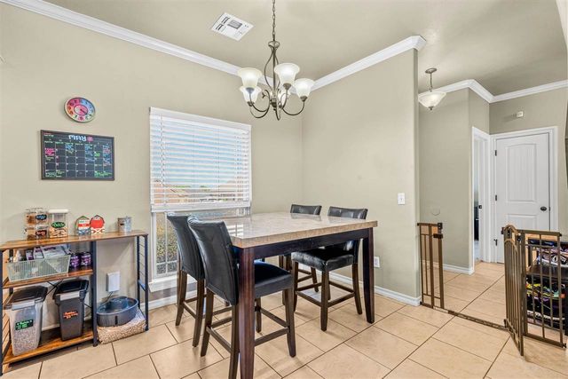11 NE Summerwood Dr, Elgin, OK 73538