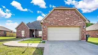 11 NE Summerwood Dr, Elgin, OK 73538