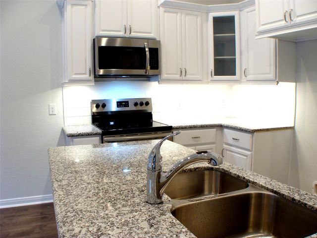 16725 Stonefield, Montgomery, TX 77316