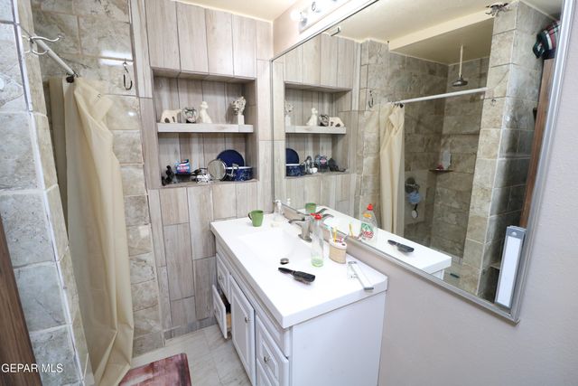 5723 Alameda Avenue, A, El Paso, TX 79905