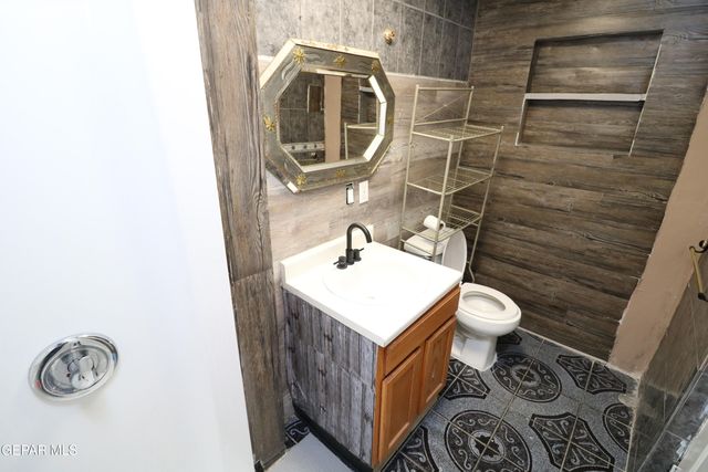 5723 Alameda Avenue, A, El Paso, TX 79905