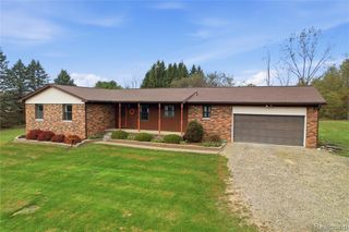 6080 W Coon Lake Road, Howell, MI 48843