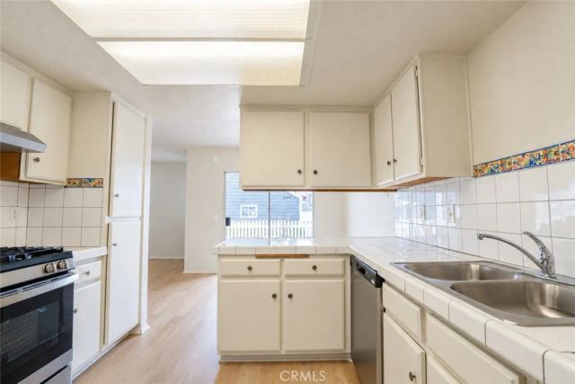 2233 S Fern, Ontario, CA 91762