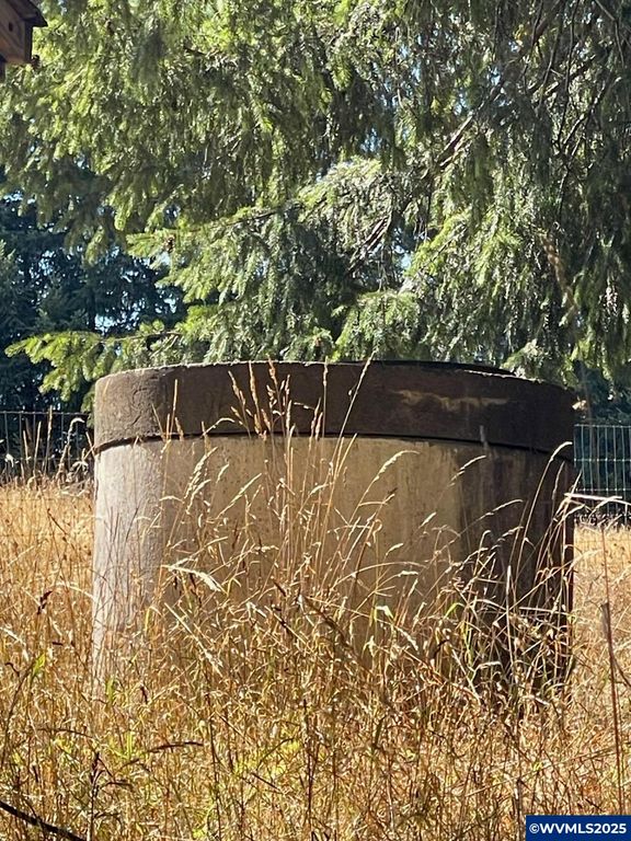 Image 12 of property listing at 25560 SW Valley View Ln, Sheridan, OR 97378