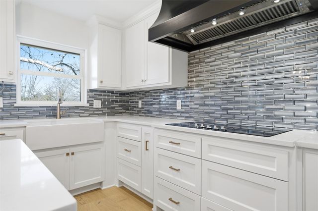 301 Tinsley W, Robinson, TX 76706