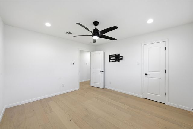 301 Tinsley W, Robinson, TX 76706