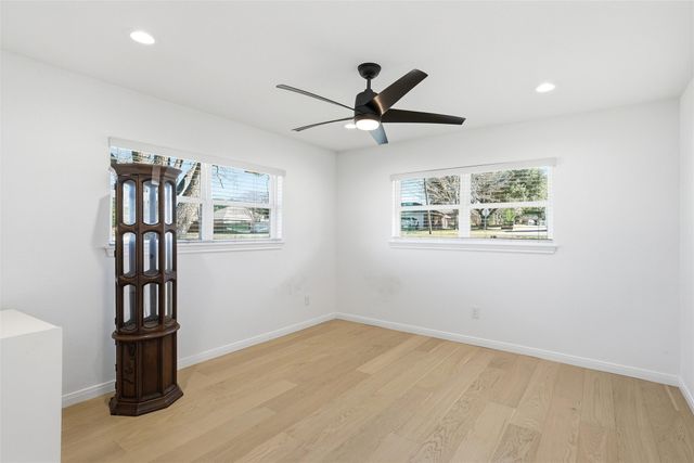 301 Tinsley W, Robinson, TX 76706