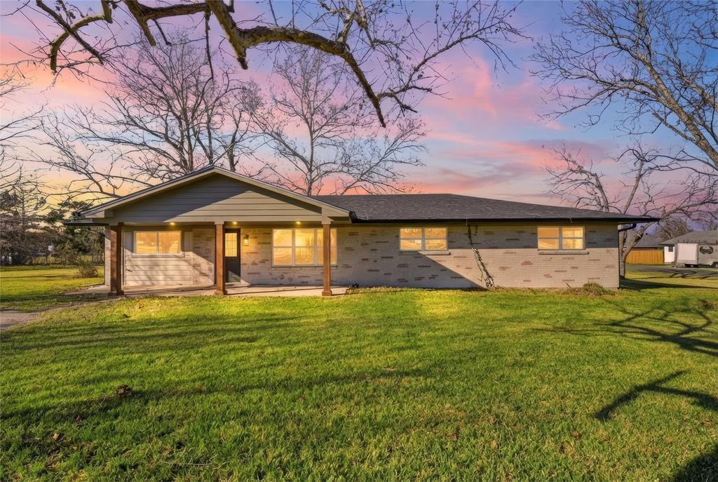 301 Tinsley W, Robinson, TX 76706