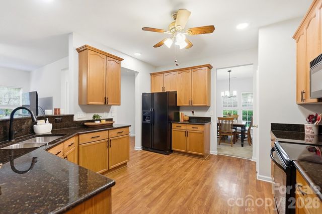 2100 Pineapple Court, Matthews, NC 28105