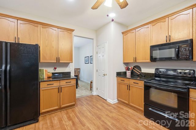 2100 Pineapple Court, Matthews, NC 28105