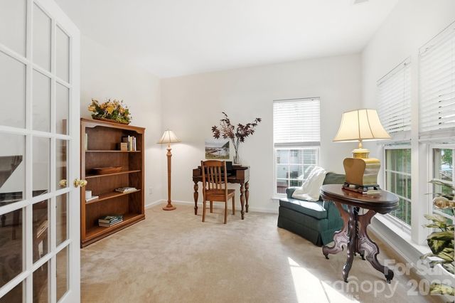2100 Pineapple Court, Matthews, NC 28105