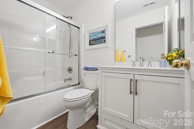 2100 Pineapple Court, Matthews, NC 28105