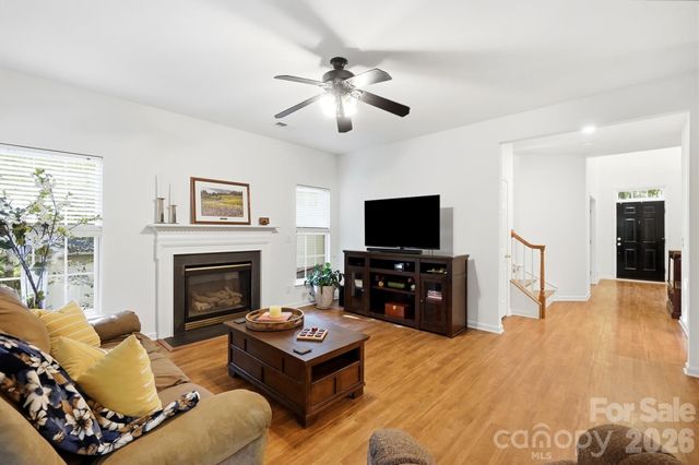 2100 Pineapple Court, Matthews, NC 28105