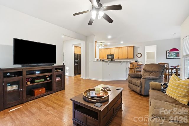 2100 Pineapple Court, Matthews, NC 28105