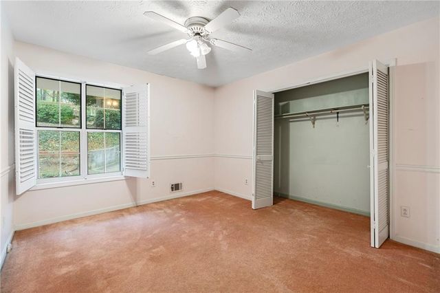 545 Longleaf Drive, Roswell, GA 30075